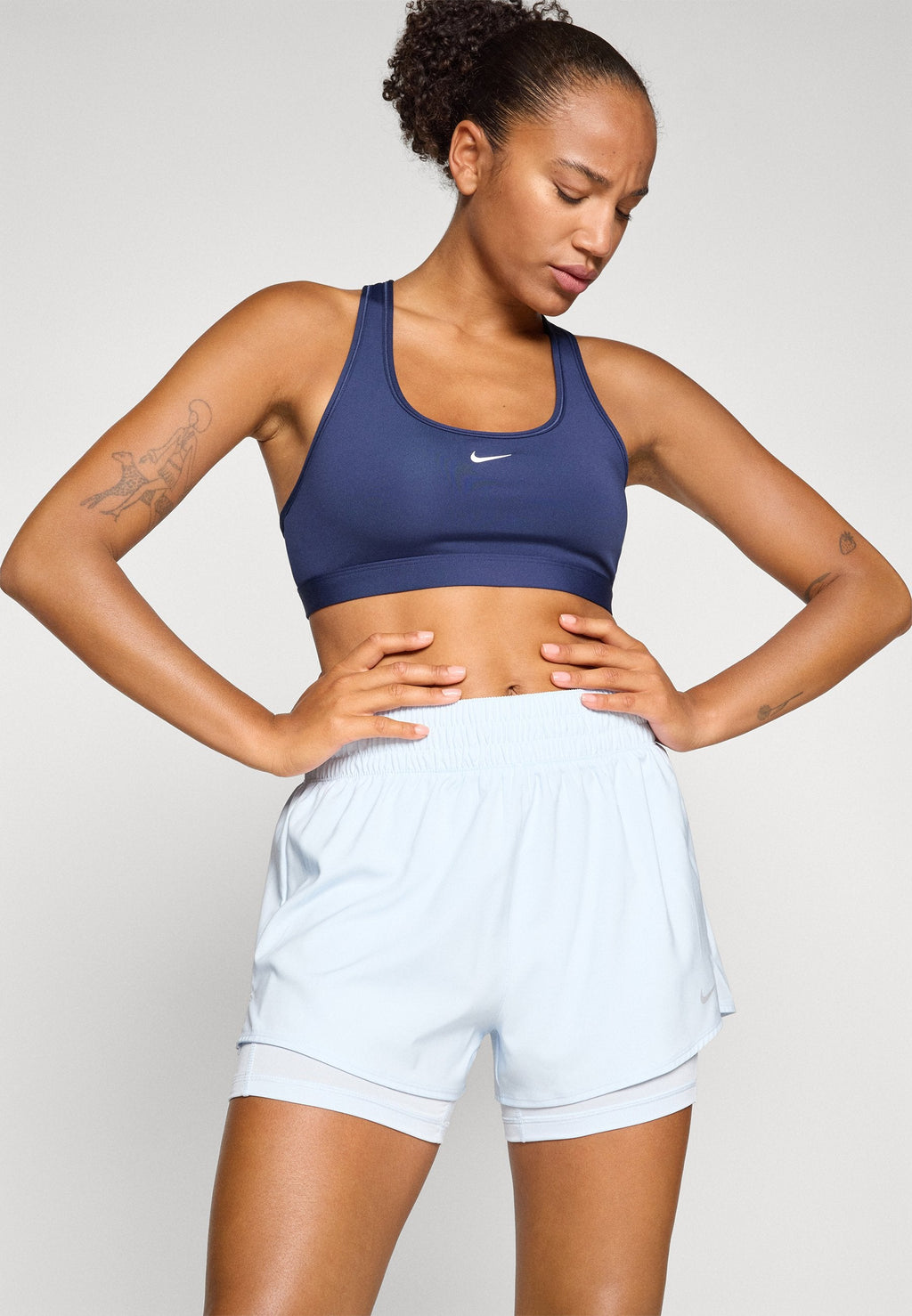 ONE SHORT - Korte broeken - blue tint