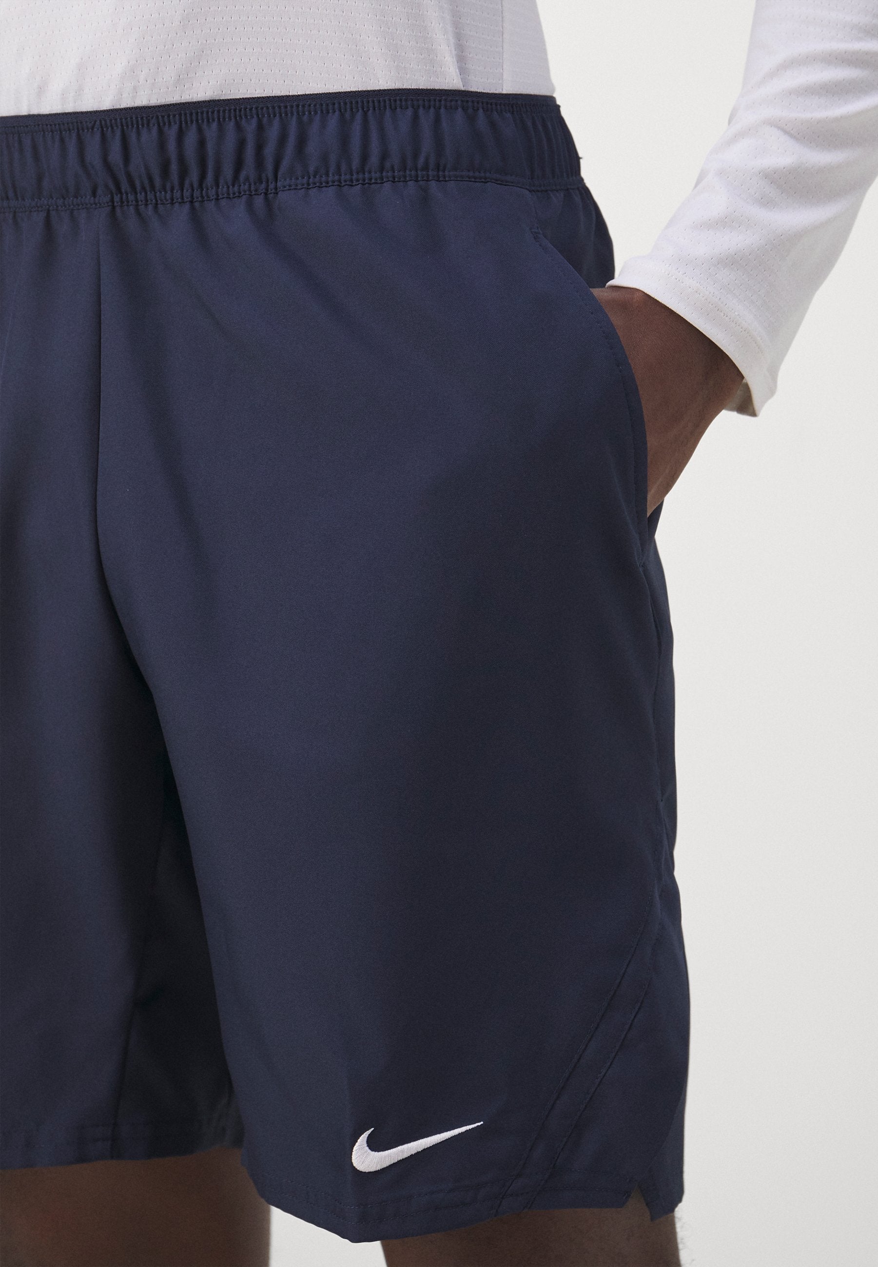 COURT VICTORY - Korte broeken - obsidian/white