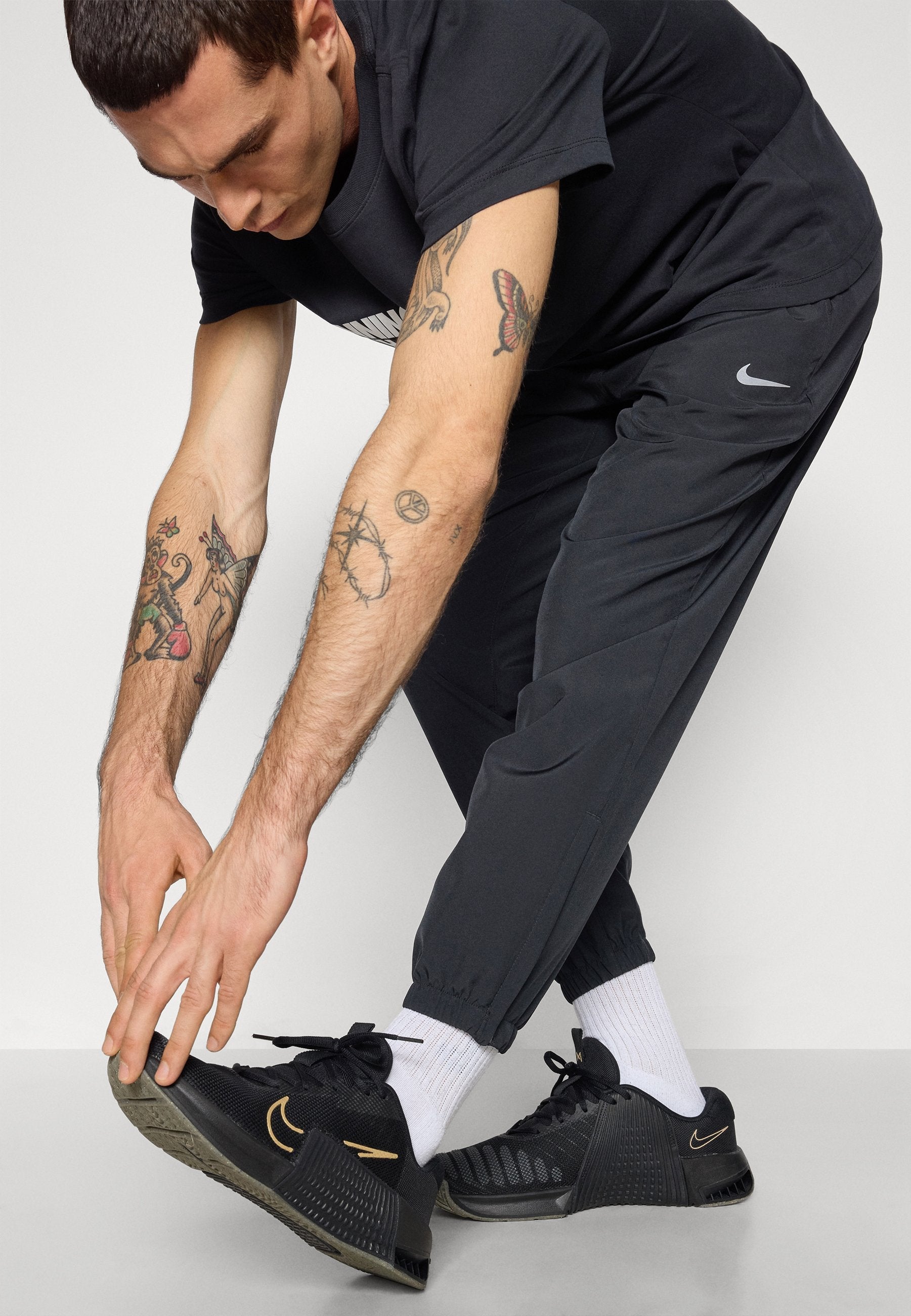 FORM - Trainingsbroek - black/reflective silver-coloured