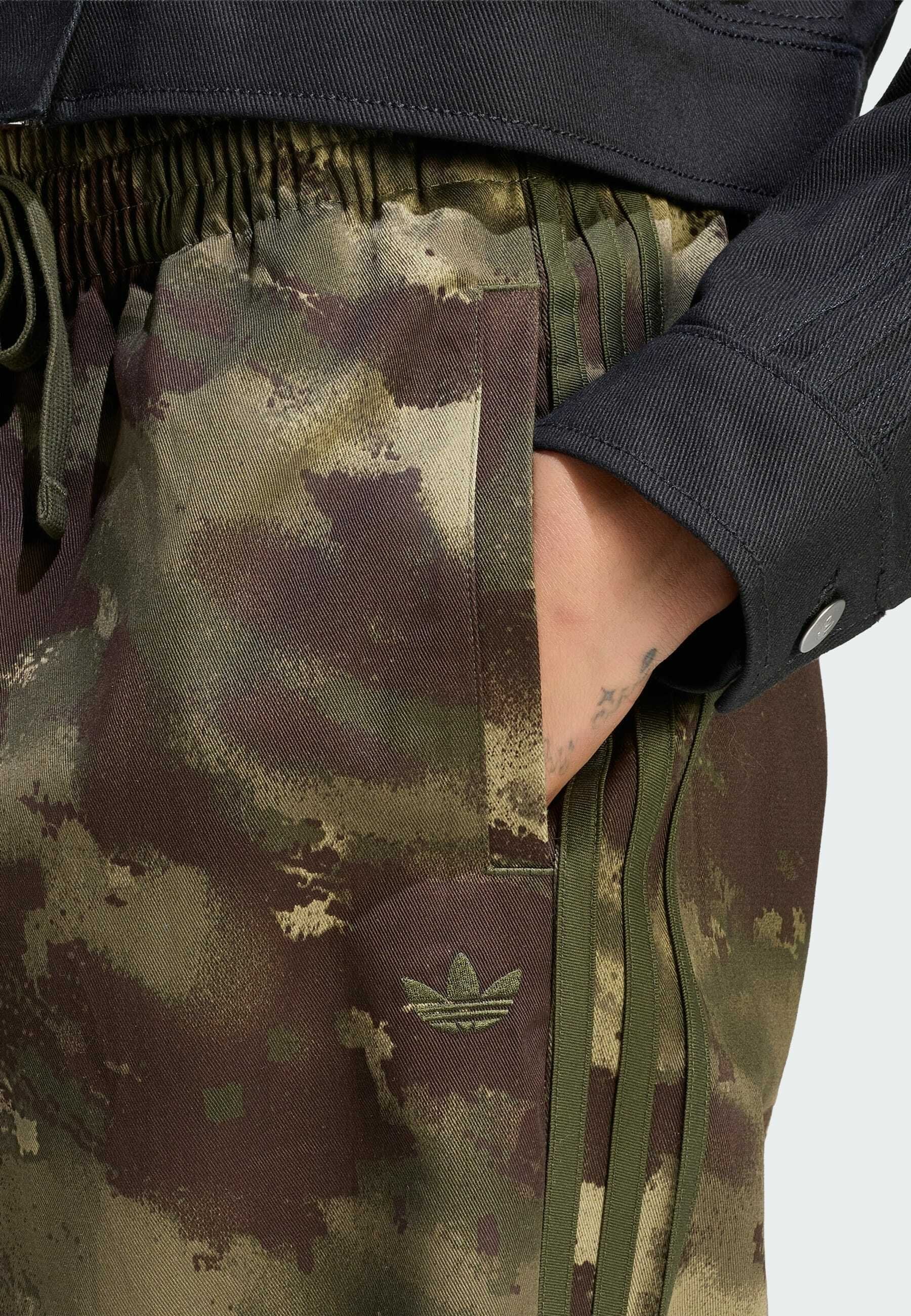 ADIDAS ORIGINALS CARGO PANT OVERSIZED - Broek - multicolor   night cargo