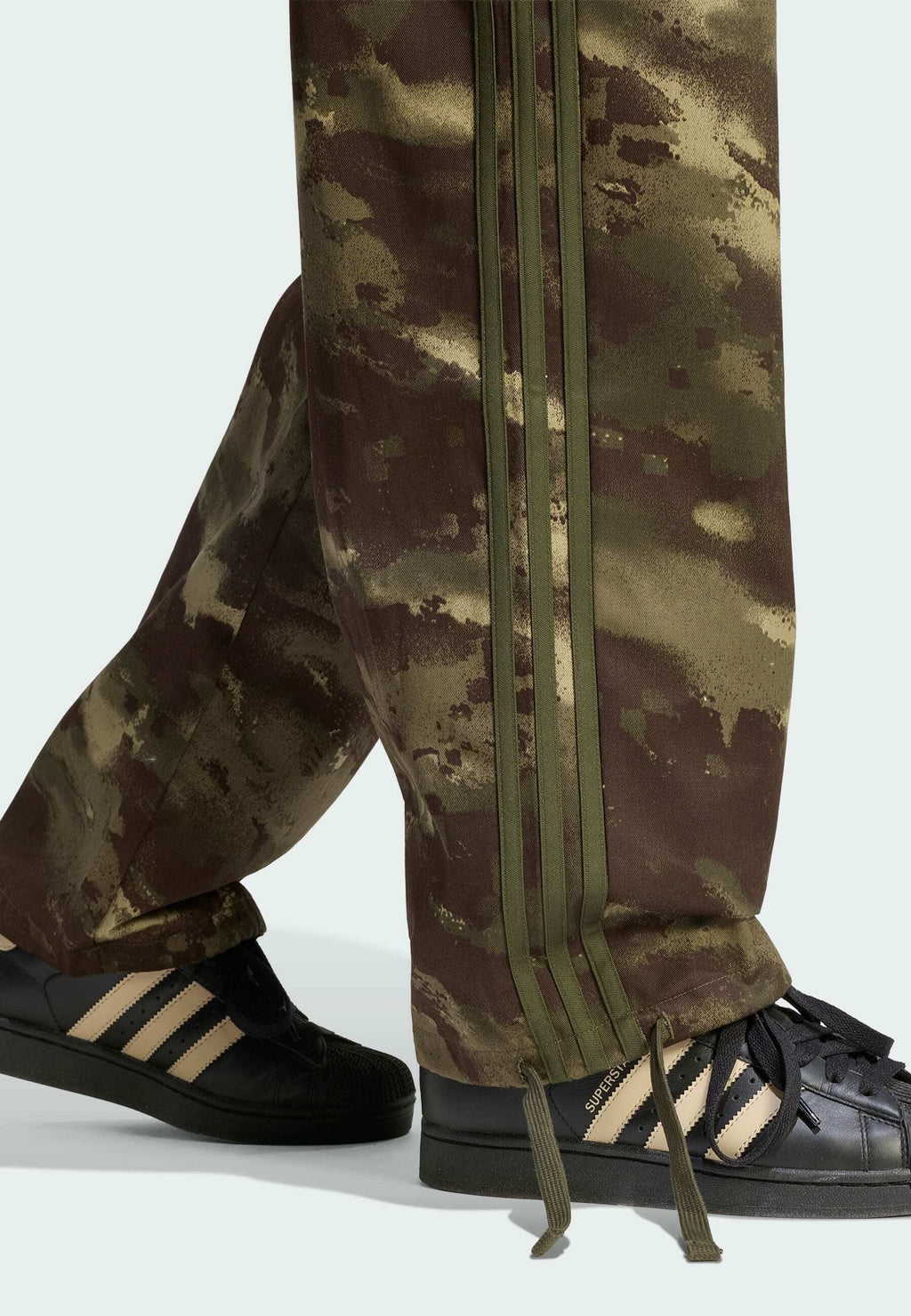 ADIDAS ORIGINALS CARGO PANT OVERSIZED - Broek - multicolor   night cargo